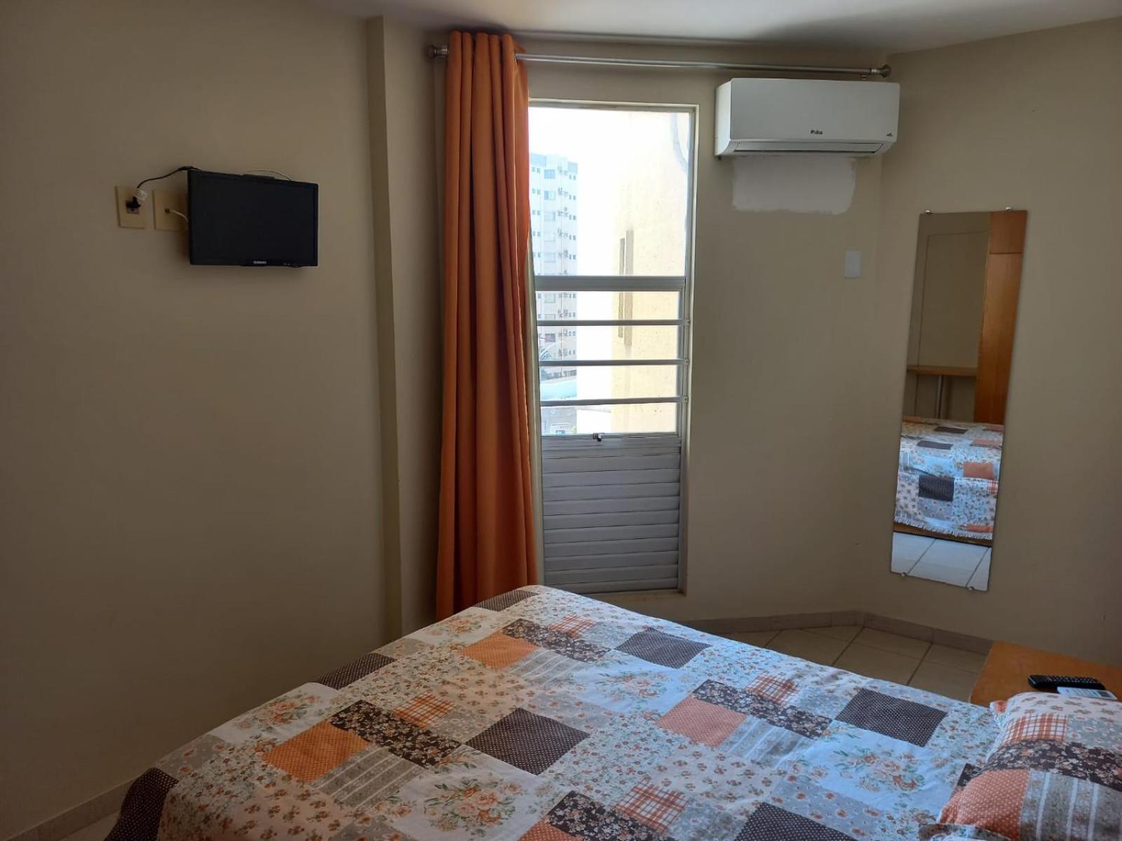 Prive Das Thermas 01 - Ar Split Nos 2 Quartos, Ventilador Na Sala, Purificador Soft Gelada Natural Caldas Novas Buitenkant foto
